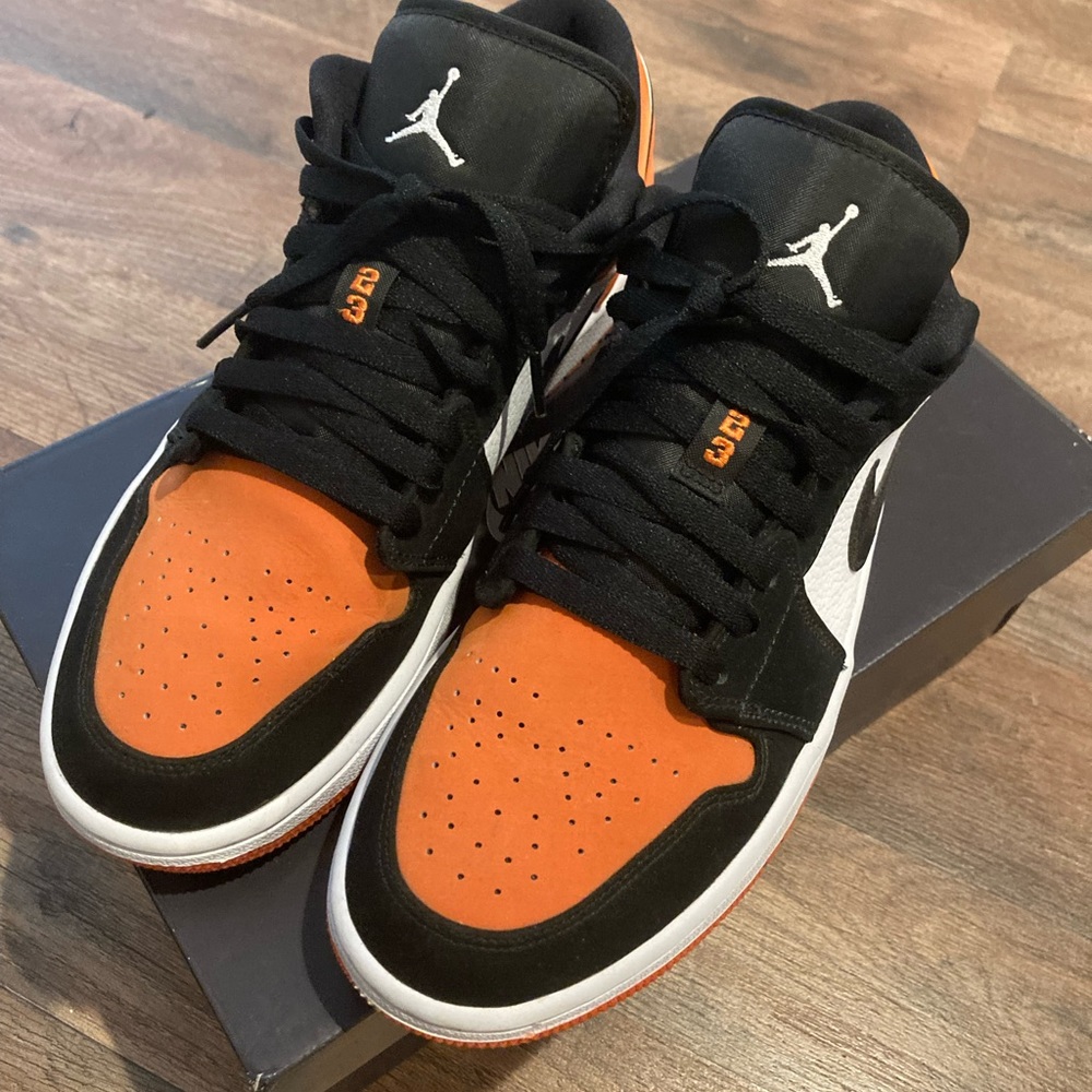 Air Jordan 1 low Shattered backboard